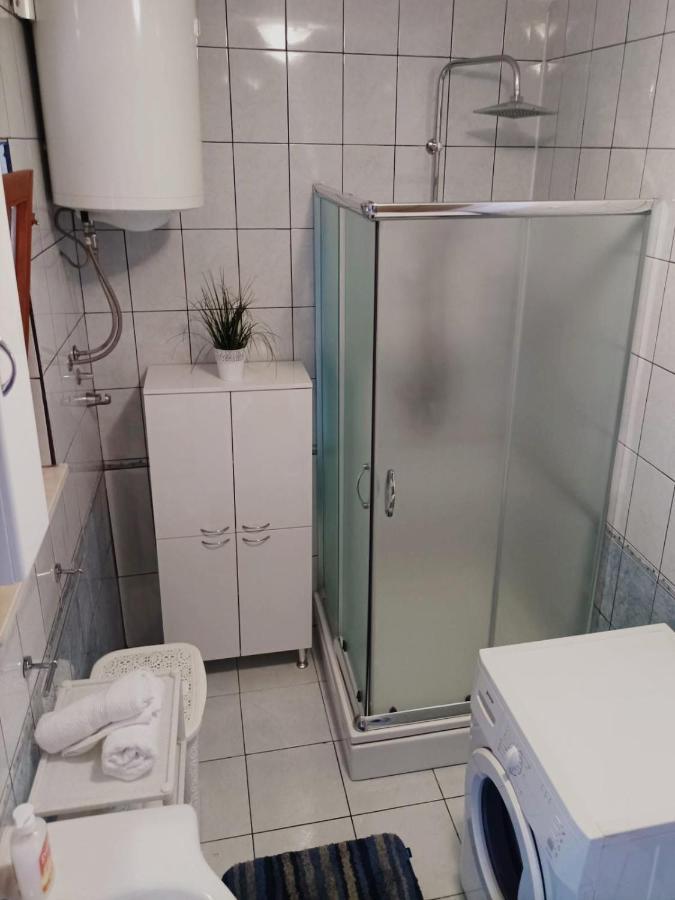פודסטראנה Apartment Josip מראה חיצוני תמונה