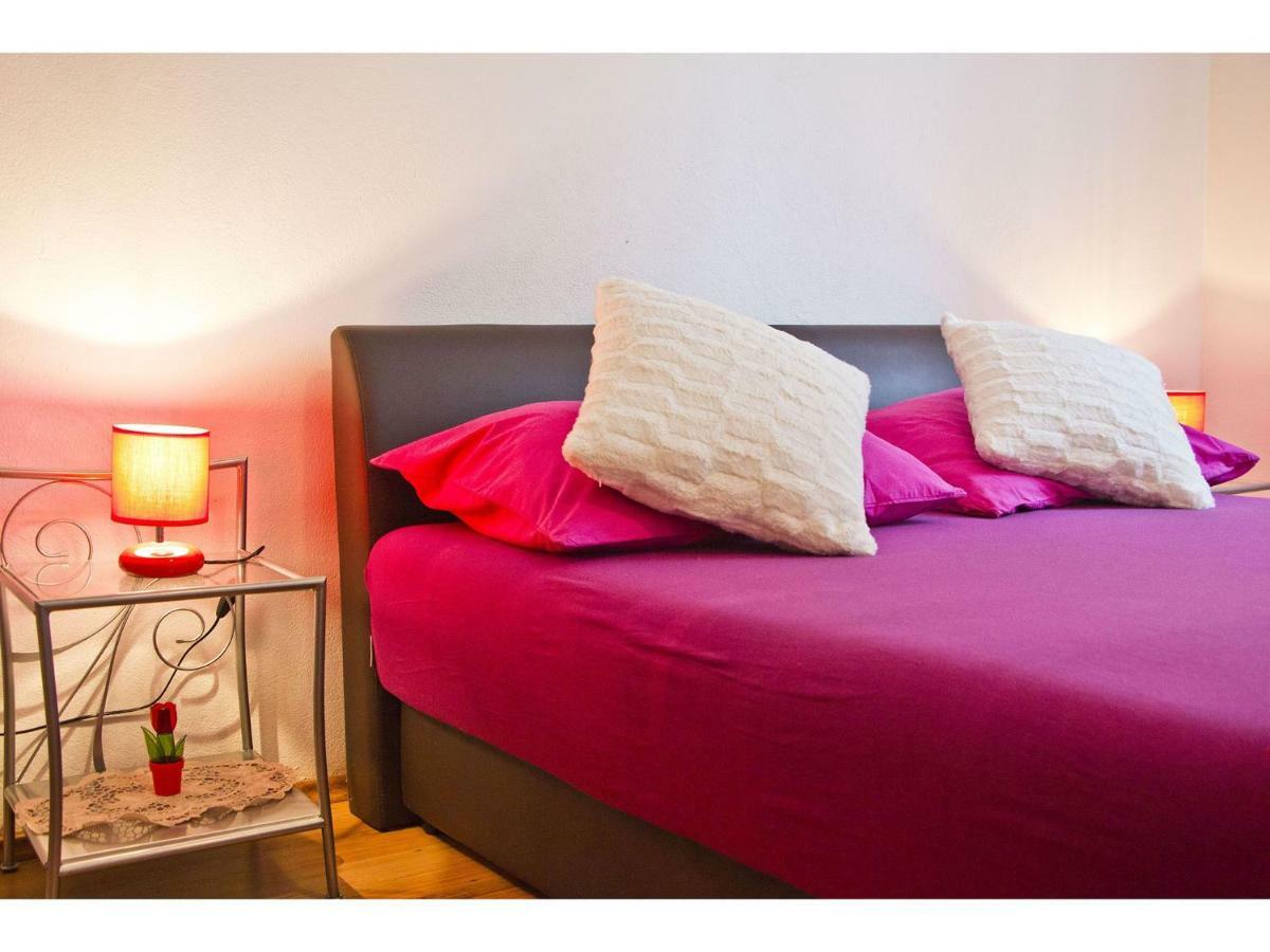 פודסטראנה Apartment Josip מראה חיצוני תמונה