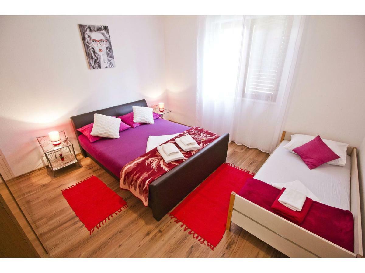פודסטראנה Apartment Josip מראה חיצוני תמונה