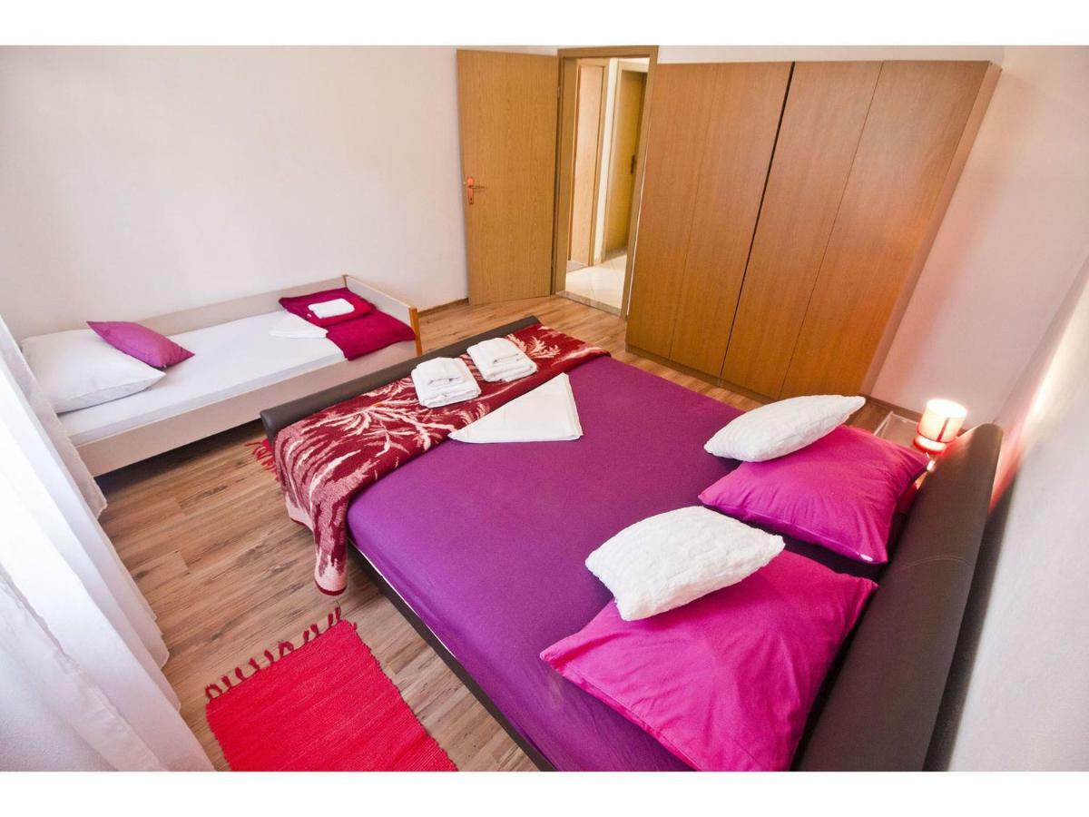 פודסטראנה Apartment Josip מראה חיצוני תמונה