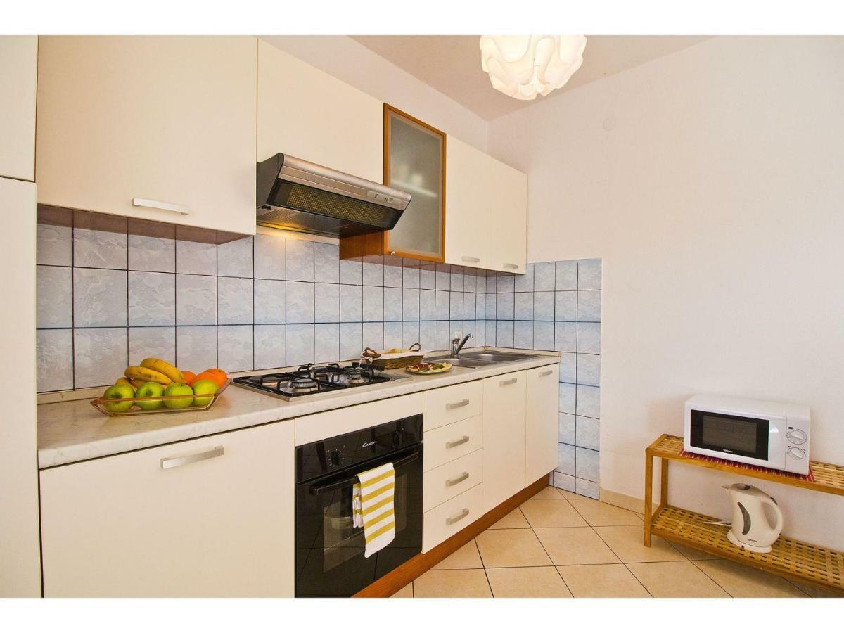 פודסטראנה Apartment Josip מראה חיצוני תמונה