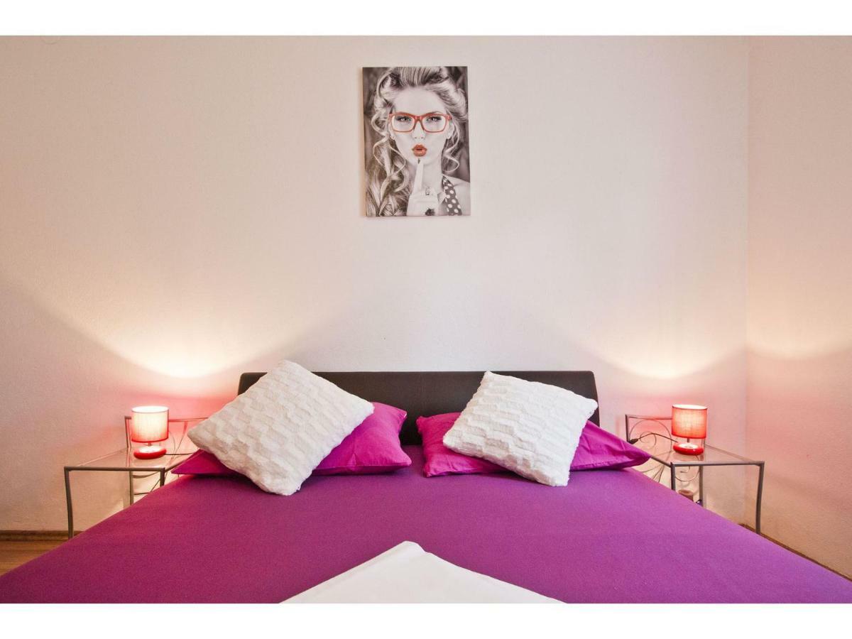 פודסטראנה Apartment Josip מראה חיצוני תמונה