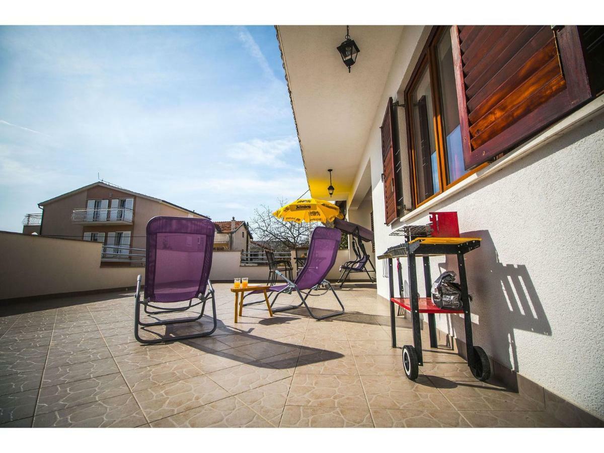 פודסטראנה Apartment Josip מראה חיצוני תמונה