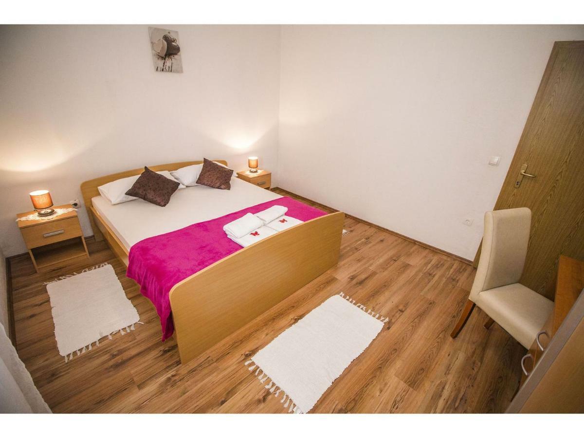 פודסטראנה Apartment Josip מראה חיצוני תמונה